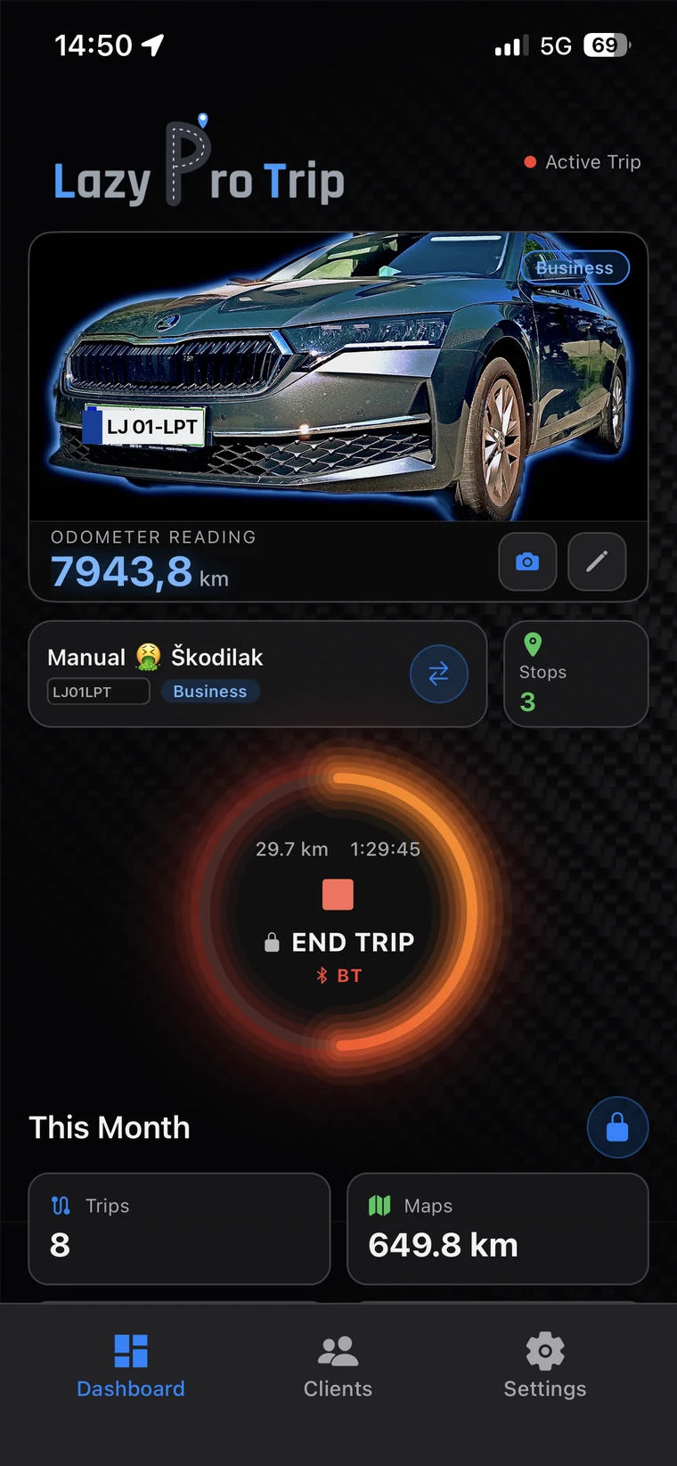 Lazy Pro Trip dashboard during an active trip, showing distance, elapsed time and the end-trip control